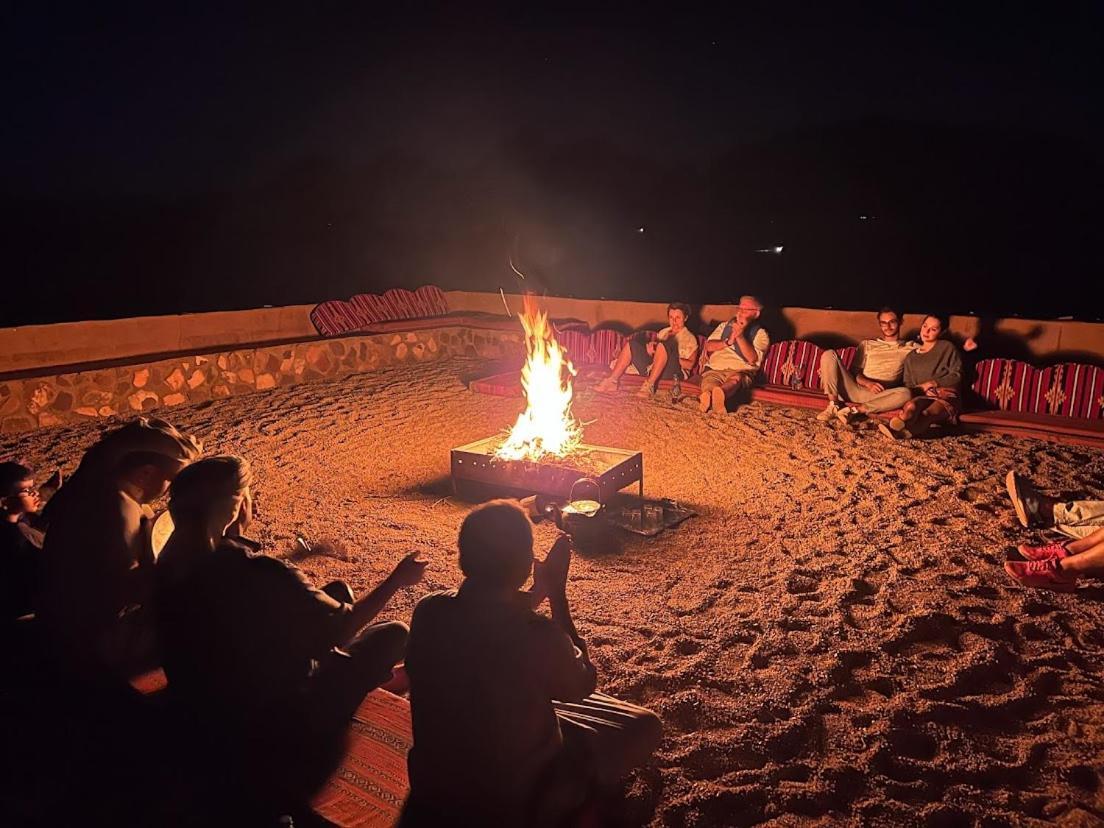 Wadi Rum Shooting Stars Camp Exteriér fotografie