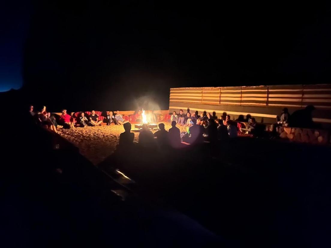 Wadi Rum Shooting Stars Camp Exteriér fotografie