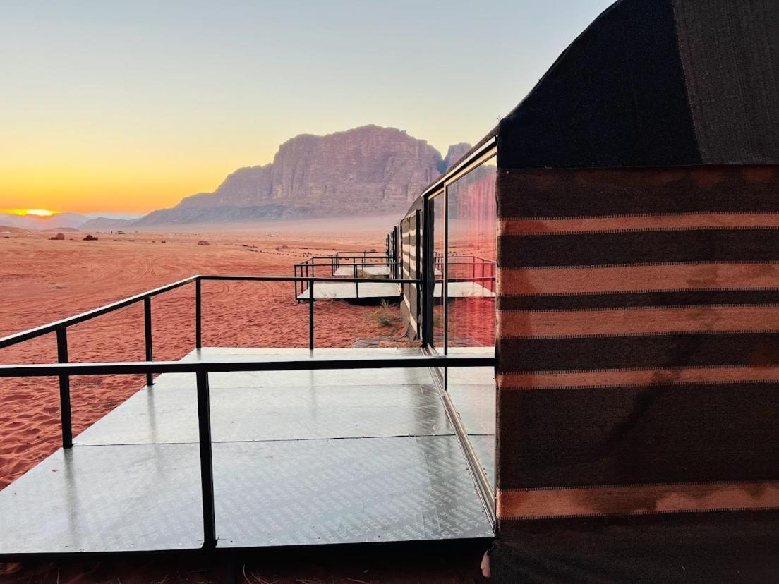 Wadi Rum Shooting Stars Camp Exteriér fotografie