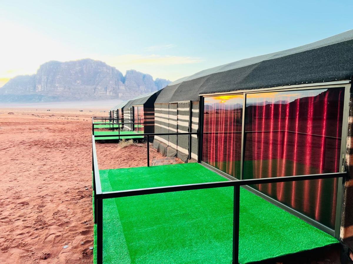 Wadi Rum Shooting Stars Camp Exteriér fotografie