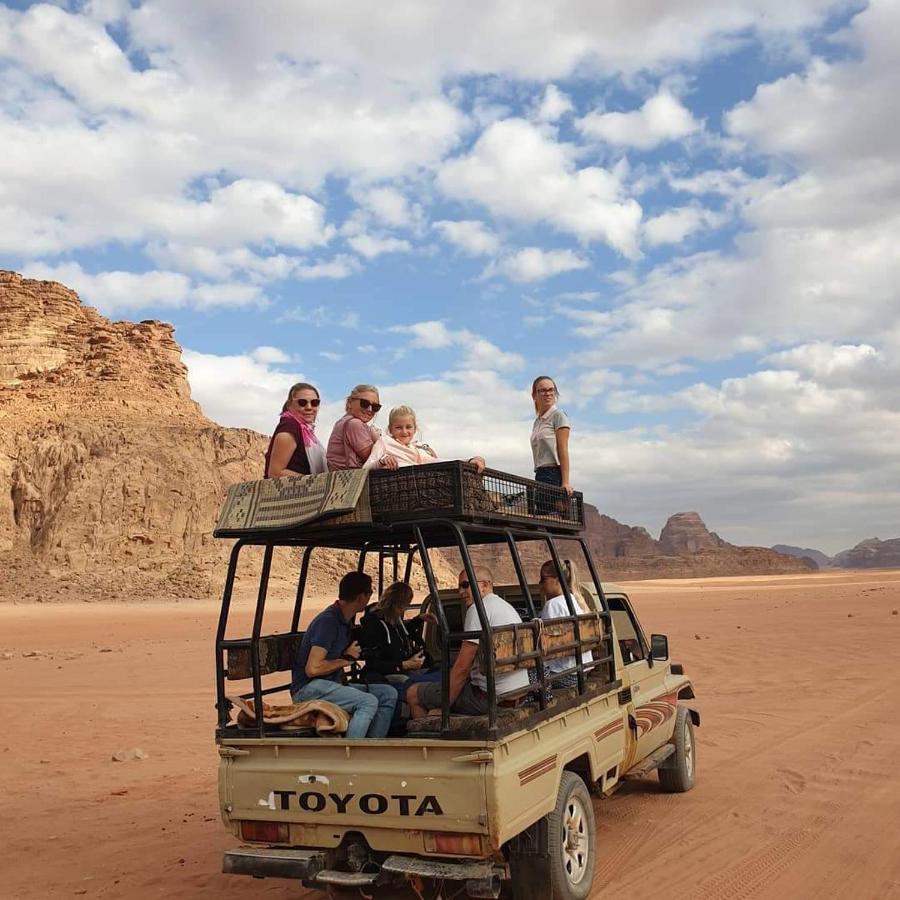 Wadi Rum Shooting Stars Camp Exteriér fotografie